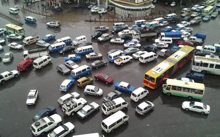 Aşa se circulă în Etiopia! Fără semafoare, fără poliţişti…şi fără accidente!