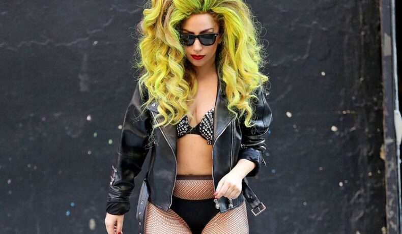 VIDEO: Până şi Lady Gaga a rămas blocată când a văzut ce a făcut un fan pentru ea.
