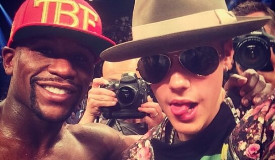 VIDEO Justin Bieber şi Lil Wayne l-au condus pe Mayweather spre victorie