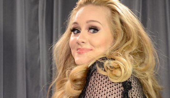 Adele lansează album