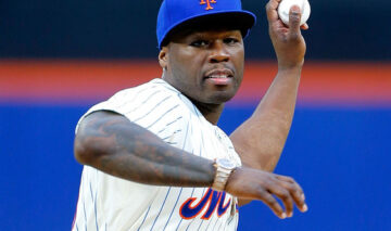 Mai ţii minte cum s-a făcut de râs 50 Cent la un meci de baseball? „De la prea multă…”