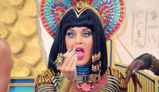 Katy Perry are un nou look. Unul… bizar!
