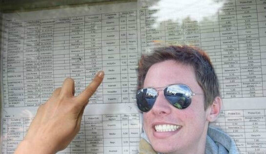 TREND: Cocalarii își fac selfie cu notele obținute la examenul de evaluare națională