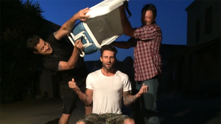 VIDEO LOL: Adam Levine, de la Maroon 5, a acceptat şi el provocarea „ALS Ice Bucket
