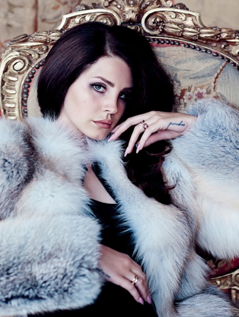 FOTO: Lana del Rey a făcut un pictorial de vis
