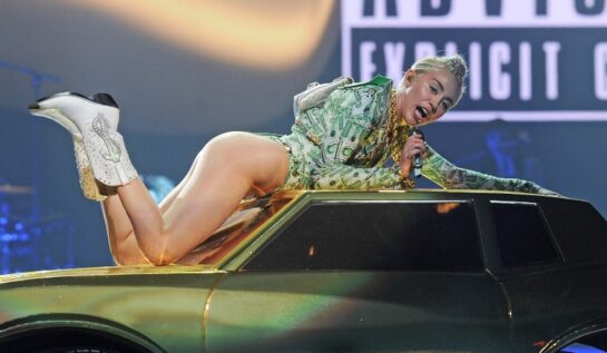 Miley Cyrus spune că s-a lăsat de twerk şi a făcut o declaraţie furioasă!