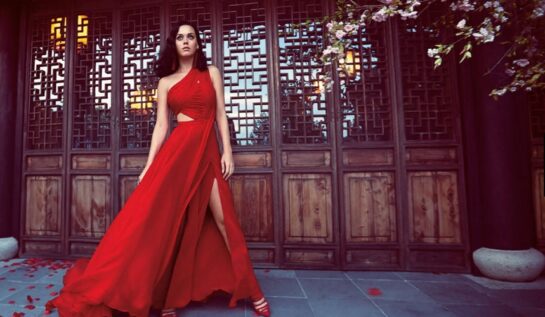 FOTO BETON: Katy Perry arată într-un mare fel în „Harper’s Bazar”