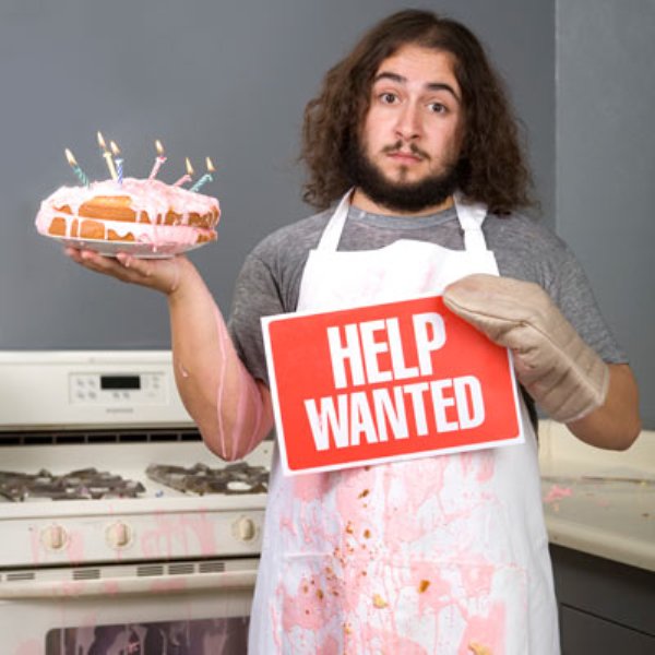 VIDEO LOL: Cel mai fricos „bucătar”! Aşa găteşte şi iubitul tău? :))