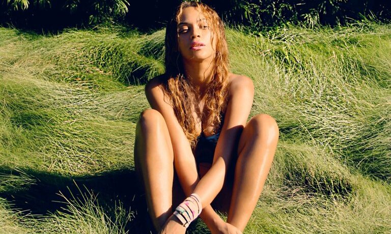 Beyoncé a lansat un videoclip pentru remix-ul piesei „Flawless”.
