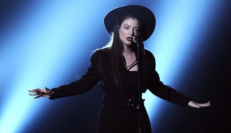Lorde a fost interzisă la un radio din S.U.A.! Motivul e incredibil!