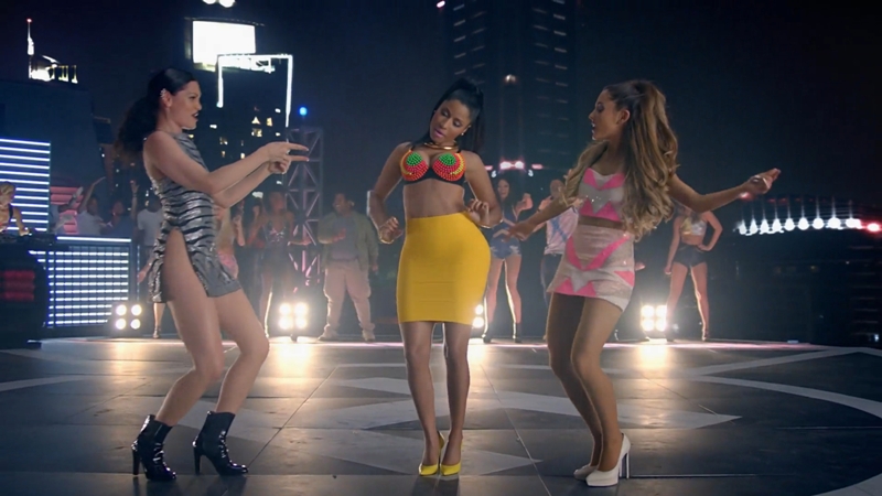 Video OMG! Uite cum face Ariana Grande rap pe piesa Bang Bang