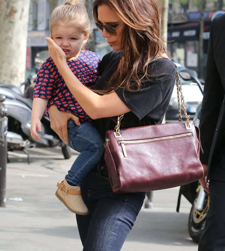 FOTO FRUMI: Victoria Beckham și fetița ei, fashionistele lunii