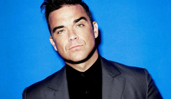 VIDEO: Robbie Williams anunță unde cântă în turneul „Let Me Entertain You” din 2015
