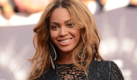 OMG! Beyonce e acuzată de plagiat! Ascultă piesele!