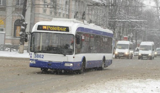 RATB va introduce o nouă linie de transport în comun pe timp de iarnă: Poleibuzul