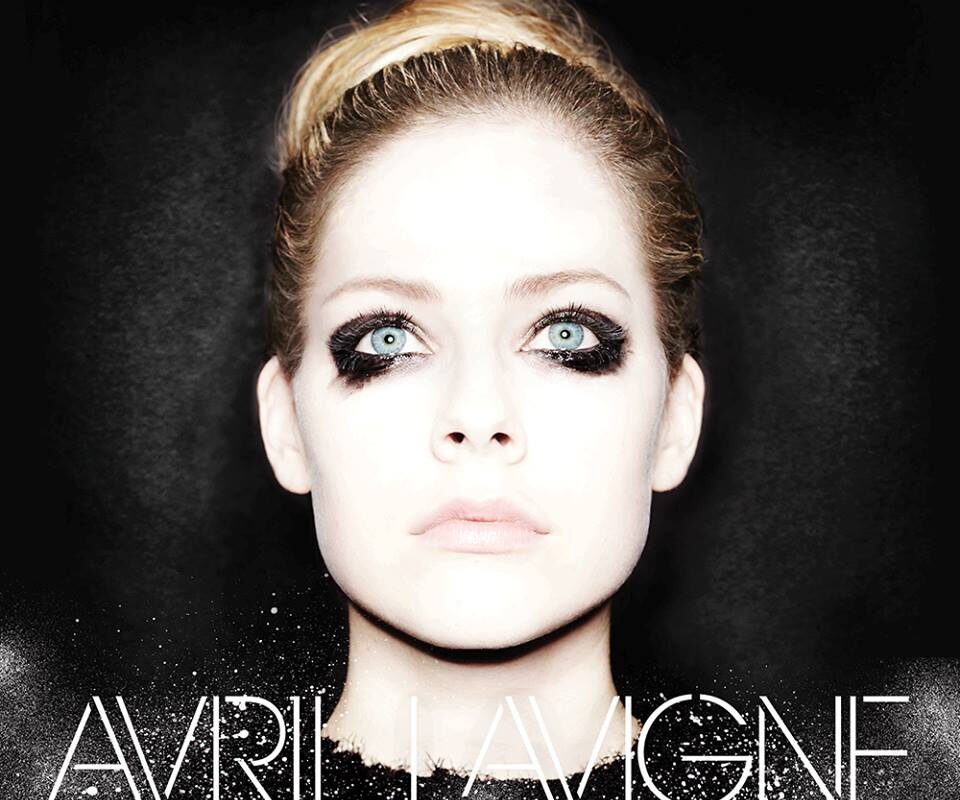 Fanii se roagă pentru sănătatea lui Avril Lavigne