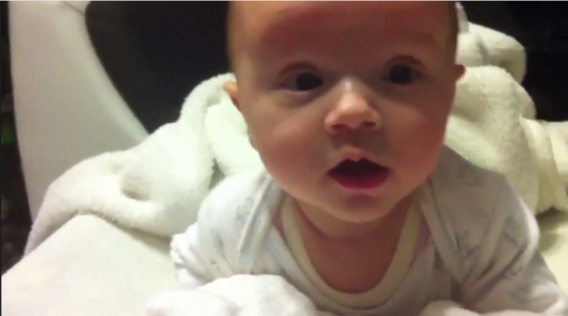 VIDEO LOL | Când mămica nu e acasă, tatăl se distrează cu bebe!