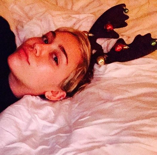 Miley Cyrus a ajuns la spital. Uite ce fotografii a postat pe contul ei de Instagram!