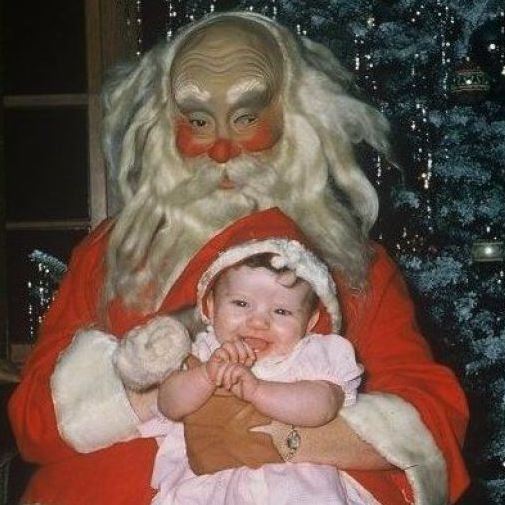 OMG! Cele mai ciudate costume de Moș Crăciun din istorie!