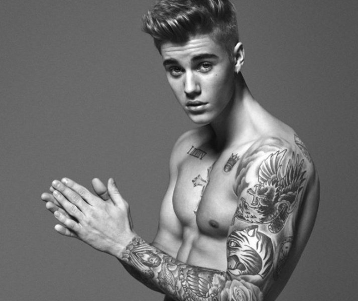 OMG! Uite cum arată cea mai nouă reclamă cu Justin Bieber fără PHOTOSHOP! E o mare diferență!