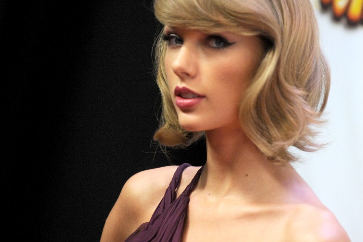AUDIO OMG | S-a lansat o piesă de protest împotriva lui Taylor Swift!
