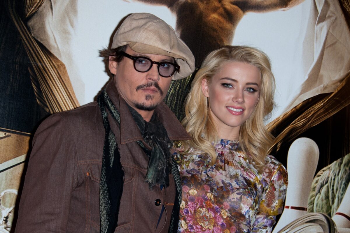 VESTE OMG | Johnny Depp și Amber Heard s-au căsătorit pe neașteptate!