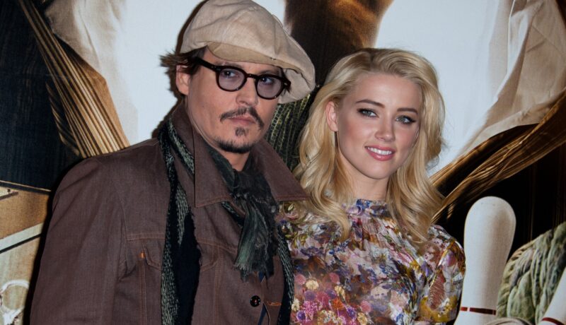 VESTE OMG | Johnny Depp și Amber Heard s-au căsătorit pe neașteptate!