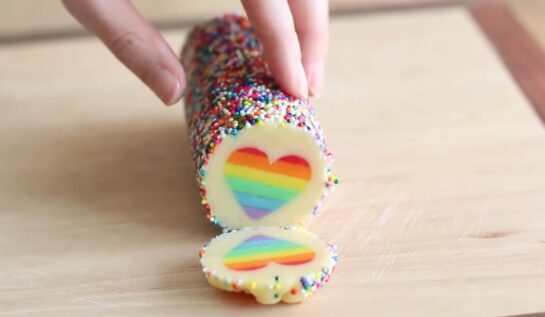 VIDEO | Cum să faci cele mai drăguțe prăjituri în formă de inimioară pentru iubitul tău!