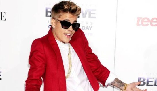 OMG! Uite cu cine s-a ținut de mână Justin Bieber de Ziua Îndrăgostiților!