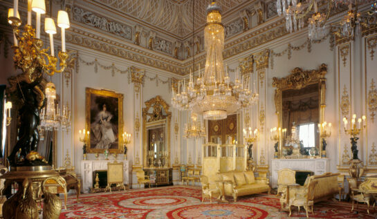 FOTO OMG | Vezi cum arată sala în care petrece familia regală britanică!