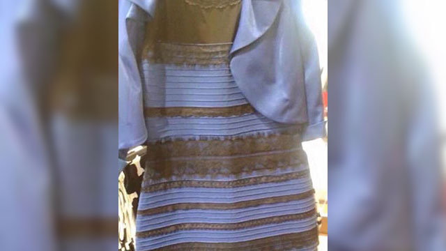 În sfârșit s-a deslușit misterul rochiei albastre cu negru/albe cu auriu!