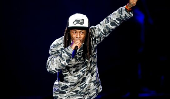 Lil Wayne e furios în noul videoclip „HollyWeezy”!