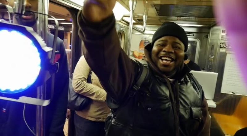 VIDEO OMG | În metroul din New York s-a lăsat cu party!