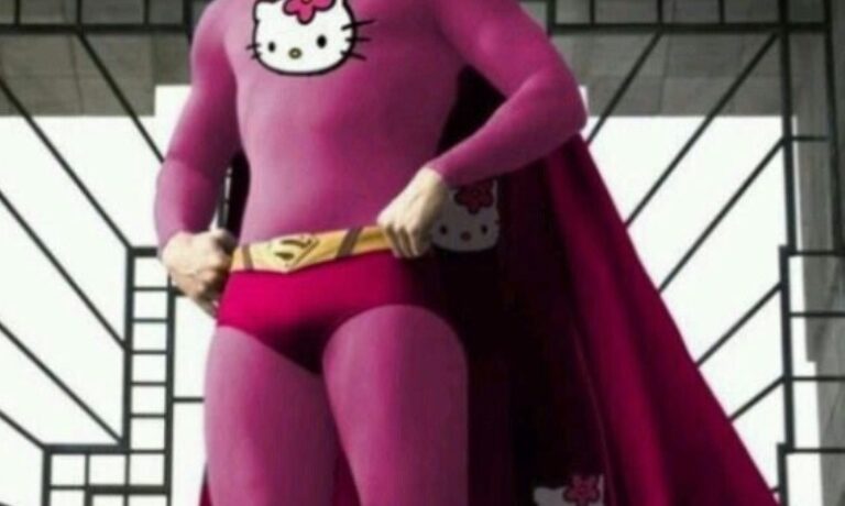 FOTO LOL | Super-eroii au fost transformați în Hello Kitty!