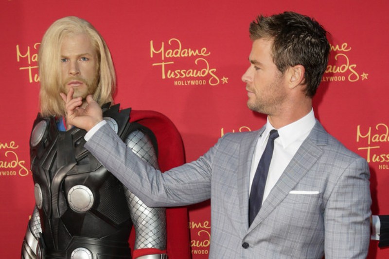 FAIL! Statuia de ceară a lui Chris Hemsworth (Thor) este foarte…urâtă!