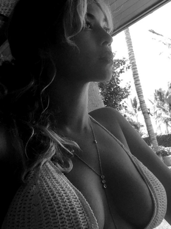 GALERIE FOTO HOT | Beyonce, mai SEXY ca niciodată. Uite ce fotografii a postat pe Tumblr!