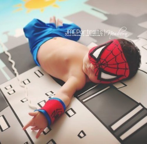 FOTO FRUMI l Bebelușii super-eroi vor să cucerească lumea. Pregătește-te să zâmbești!
