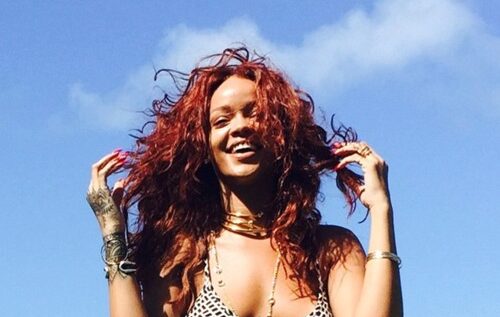 FOTO HOT | Rihanna, mai sexy ca niciodată! Uite cum s-a fotografiat la plajă!