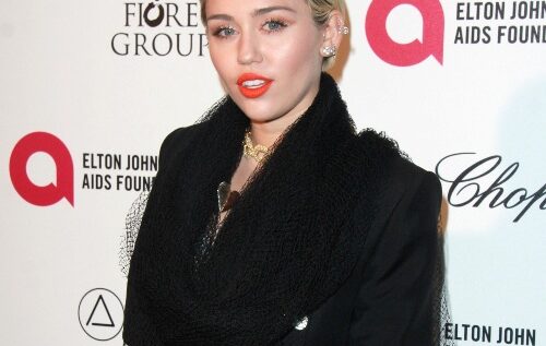 13 fotografii care arată cum s-a schimbat Miley Cyrus de la debut până astăzi