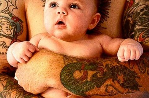 17 fotografii cu părinţi tatuaţi care te vor face să spui „Aww”!