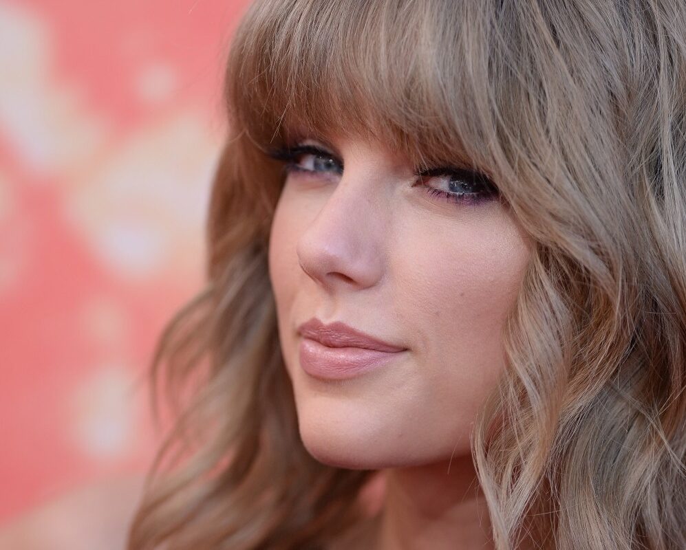 TOP 7 cele mai tari cover-uri cântate de Taylor Swift