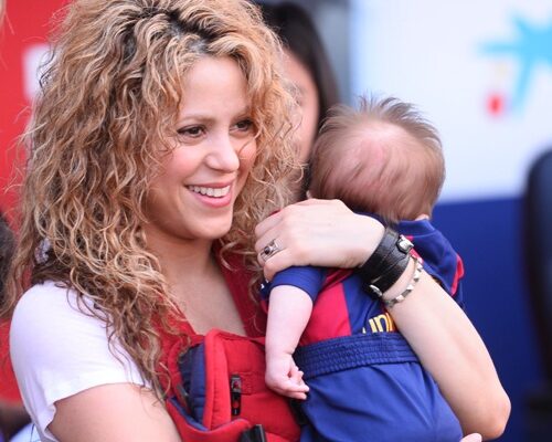 Aww! Shakira și-a dus băieții pe stadion. Uite cum arată cei mai mici fani ai Barçei!