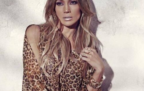 Jennifer Lopez nu mai arată cum o știi. Părul ei a suferit o transformare radicală!