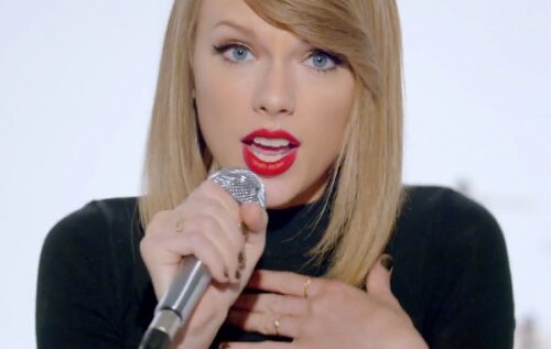 Taylor Swift transformă fanii în vedete cu un clip special pentru ”Shake It Off”
