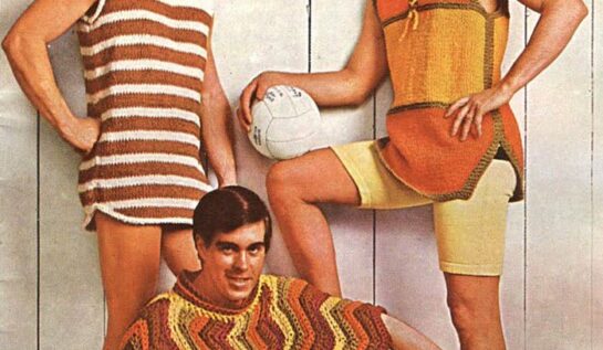 FOTO LOL | Așa arătau reclamele la haine în anii ’70. Crezi că ai purta așa ceva?