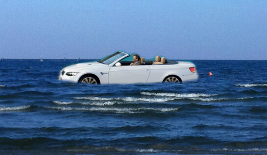 Lansare: BMW scoate un model amfibie pentru cocalarii care vor să intre cu mașina în mare