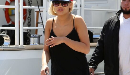 OMG! Rita Ora a atacat un reporter. „Sugi…”