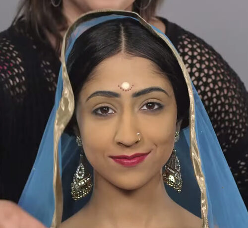 VIDEO FRUMI: 100 de ani de frumusețe indiană. Care perioadă e preferata ta?