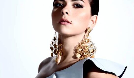 FOTO: Inna şi-a făcut un nou tatuaj! E cel mai vizibil dintre toate! FOTO: Inna şi-a făcut un nou tatuaj! E cel mai vizibil dintre toate!