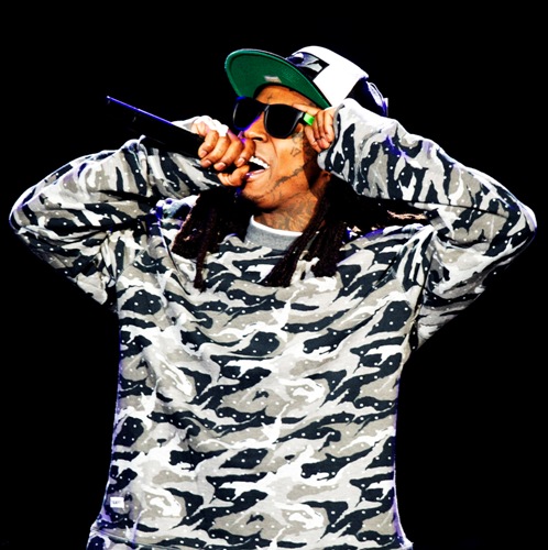 OMG! Atât câștigă Lil Wayne pentru fiecare CUVÂNT pe care-l rostește într-un concert!